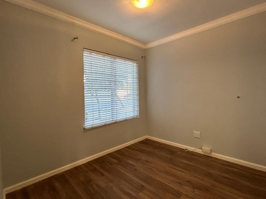 To Let 2 Bedroom Property for Rent in Royal Ascot Western Cape